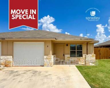 Main picture of 1005 Llano Ct