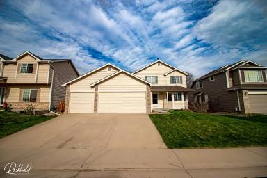 Main picture of 19352 E Tufts Cir