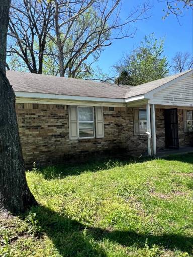 Main picture of 1539 Defoe Rd