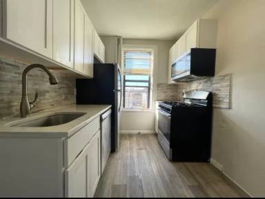 Main picture of 225 Academy St