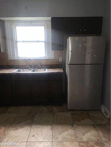 Main picture of 1028 W 103rd Pl