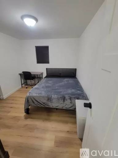 Main picture of 424 1st Ave E