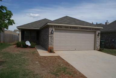 Main picture of 121 Pitts Griffin Dr
