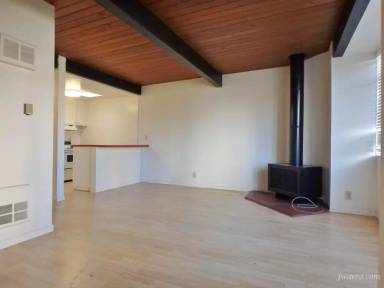 Main picture of Ellis St