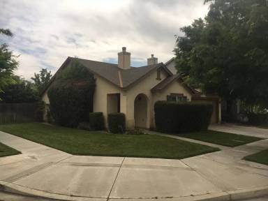 Main picture of 422 Meandering Ln