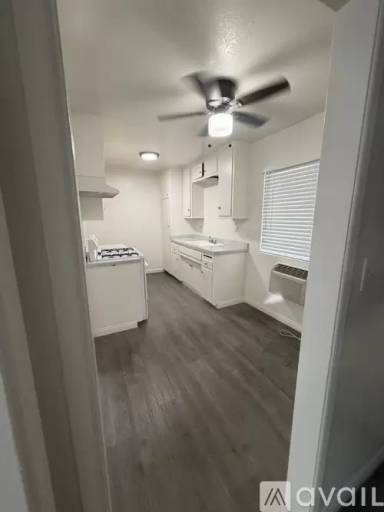 Main picture of 105 N 13th Ave