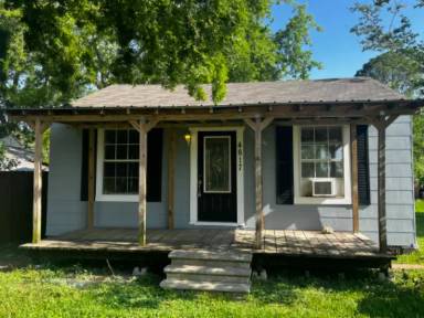 Main picture of 4817 Wilson St
