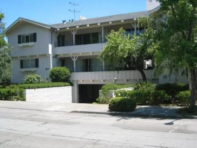 Main picture of 837 Cowper St