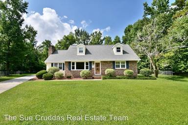 Main picture of 713 Christine Ct