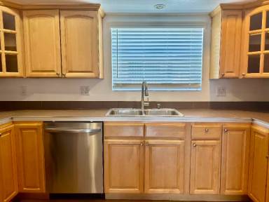 Main picture of 6033 Eleanor Ave