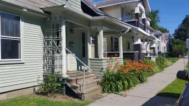 Main picture of 540 Saint Paul St
