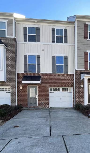 Main picture of 617 Berry Chase Way