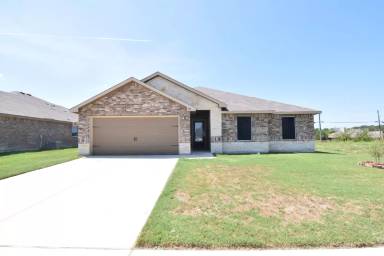 Main picture of 702 W Gemini Ln
