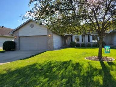 Main picture of 3207 Red Oak Ln