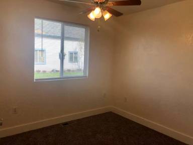 Main picture of 623 SW 4th St