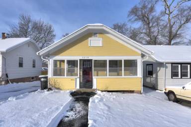 Main picture of 3210 N 48th St