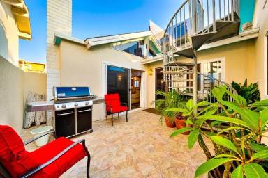 Main picture of 230 Colton St