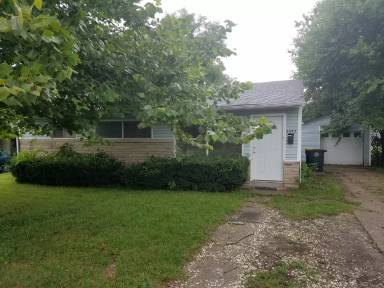 Main picture of 6642 E 46th St