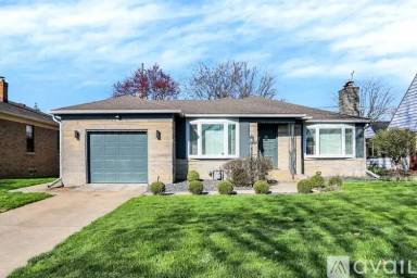 Main picture of 1240 N Irvington Ave