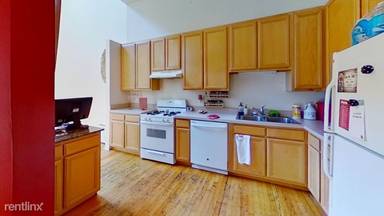 Main picture of 1526 N Halsted St