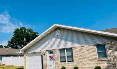 Main picture of 1812 N State St
