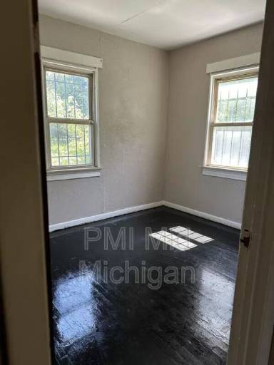 Main picture of 406 E Holbrook Ave