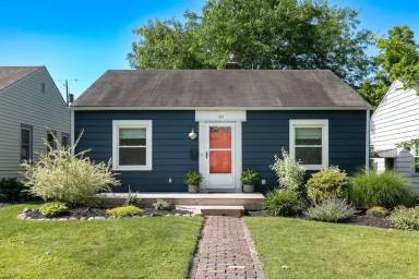 Main picture of 321 E Royal Forest Blvd