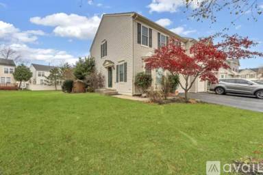 Main picture of 208 Nob Hill Way