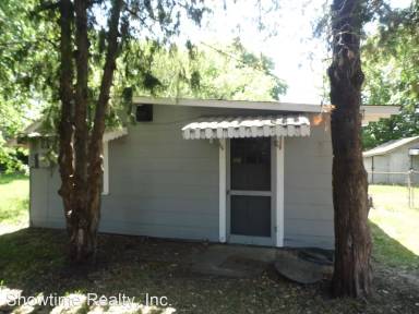Main picture of 1664 1/2 Elvan Ave
