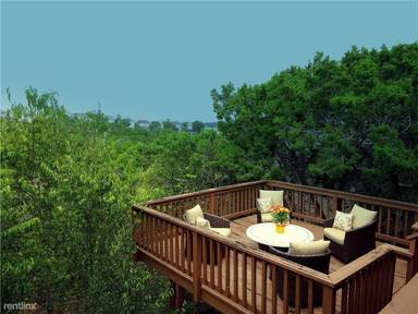 Main picture of 5002 N Rim Dr