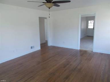 Main picture of 1333 Calumet Ave