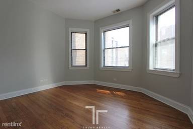 Main picture of 622-26 W Roscoe St