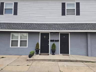 Main picture of 215 North Pavilion Avenue - B