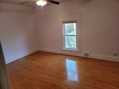 Main picture of 8225 W Burnham St