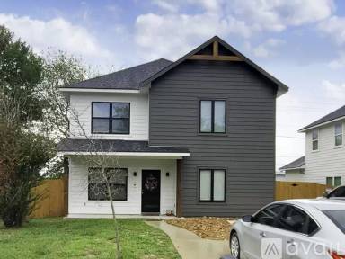 Main picture of 106 Sterling St