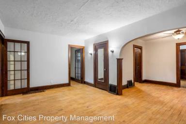 Main picture of 818 W Summer St