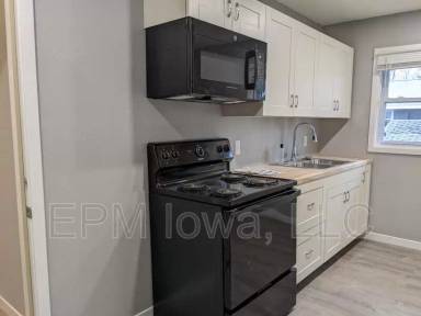 Main picture of 105 Ludland Drive