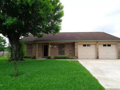 Main picture of 208 Crepe Myrtle St