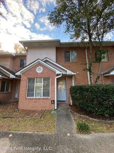 Main picture of 2305 Tina Dr
