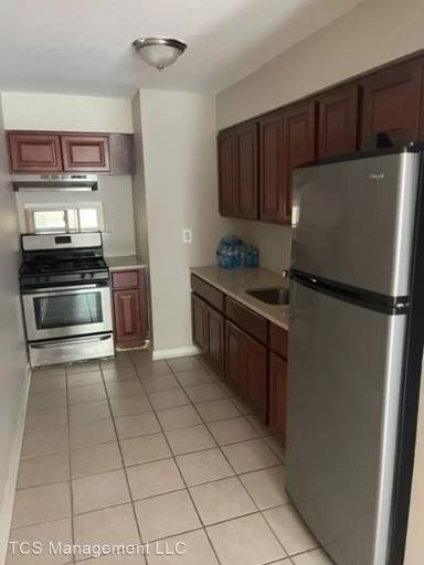 Main picture of 632 N 32nd St