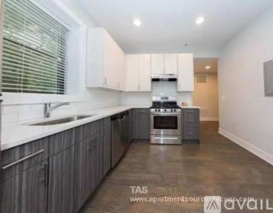 Main picture of 2618-26 N Rockwell St