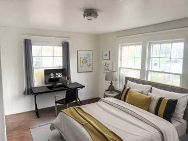 Main picture of 2 Niagara Falls Blvd
