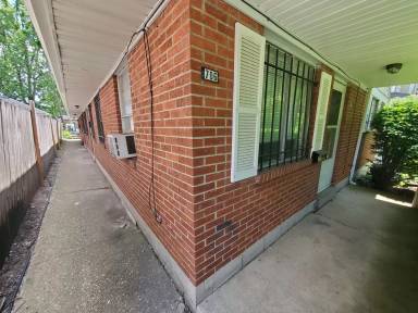 Main picture of 706 N Broadway St