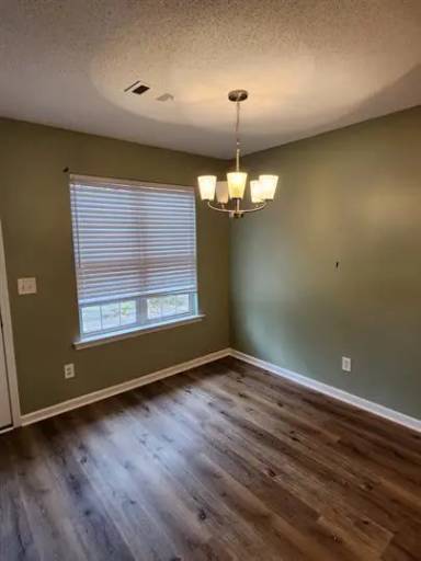 Main picture of 404 Dunmurry Pl