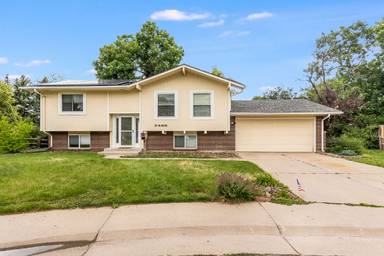 Main picture of 7400 E Easter Ln