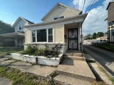 Main picture of 114 W Creighton Ave