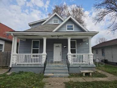Main picture of 1518 E Kelly St