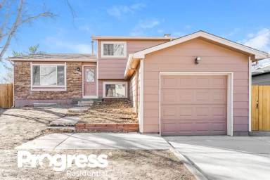 Main picture of 1038 Nolte Dr W