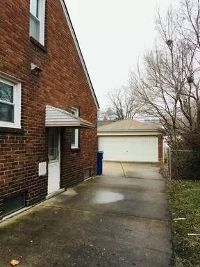 Main picture of 21099 Blackmar Ave