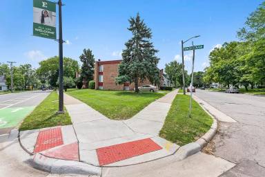 Main picture of 715 Washtenaw Rd